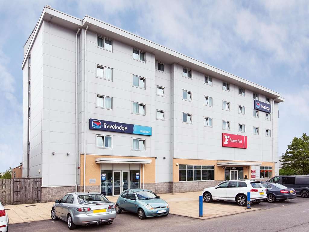 Travelodge Басилдон Экстерьер фото